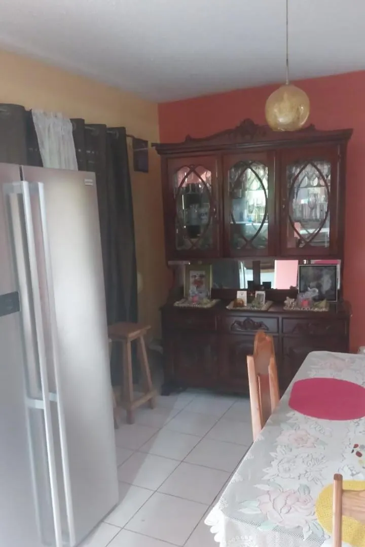 Griffiths Guest House White Hill