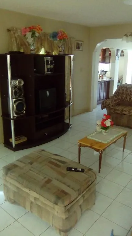 Griffiths Guest House White Hill Jamaica